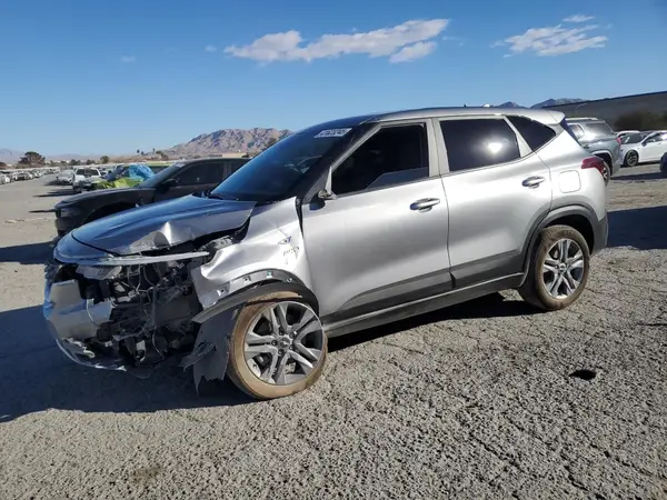 KNDEPCAAXN7249656 2022 KIA SELTOS - Image 1