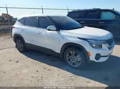 KNDEPCAAXN7286058 2022 KIA SELTOS