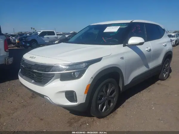 KNDEPCAAXR7540132 2024 KIA SELTOS - Image 2
