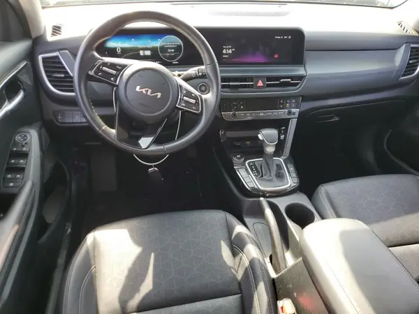 KNDER2AA0R7485484 2024 KIA SELTOS - Image 8