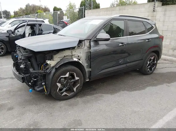 KNDER2AA1R7549483 2024 KIA SELTOS - Image 2