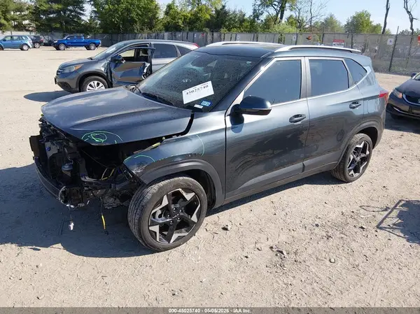 KNDER2AA1R7595525 2024 KIA SELTOS - Image 2
