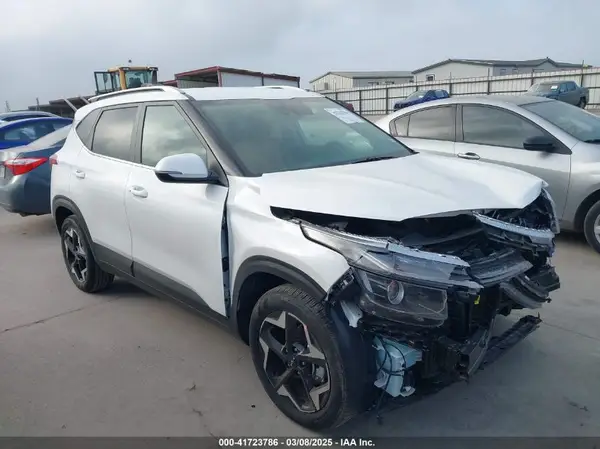 KNDER2AA1R7659367 2024 KIA SELTOS - Image 1