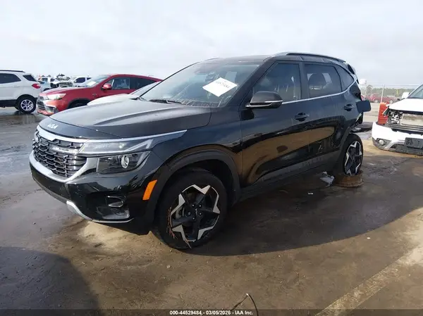 KNDER2AA1S7703065 2025 KIA SELTOS - Image 2