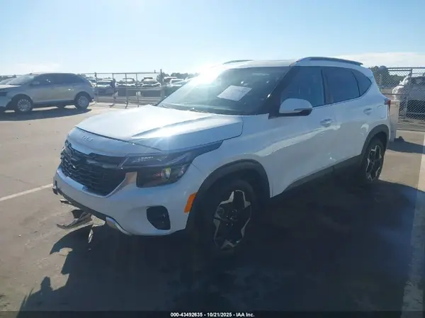 KNDER2AA1S7707648 2025 KIA SELTOS - Image 2