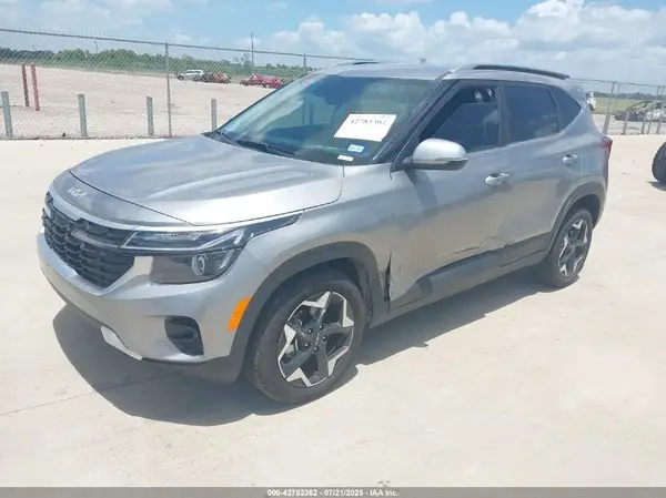 KNDER2AA1S7771933 2025 KIA SELTOS - Image 2