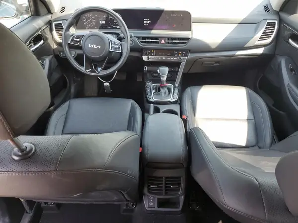 KNDER2AA2R7586820 2024 KIA SELTOS - Image 8