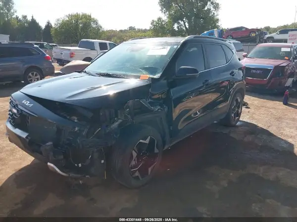 KNDER2AA2R7662777 2024 KIA SELTOS - Image 2