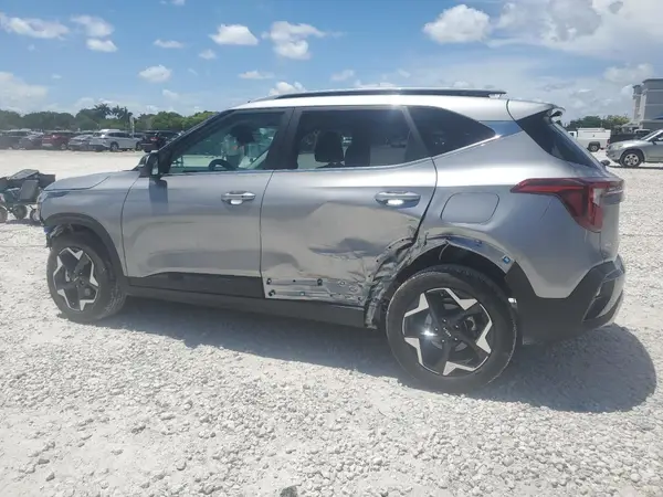 KNDER2AA2S7703611 2025 KIA SELTOS - Image 2