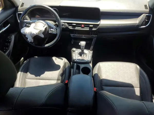 KNDER2AA3R7486810 2024 KIA SELTOS - Image 8