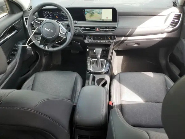 KNDER2AA3R7654509 2024 KIA SELTOS - Image 8