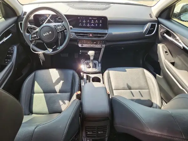 KNDER2AA3S7710289 2025 KIA SELTOS - Image 8