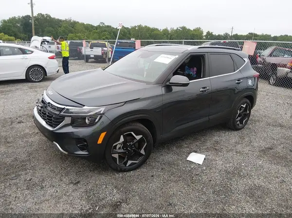 KNDER2AA3S7786854 2025 KIA SELTOS - Image 2