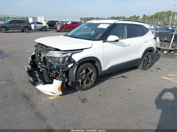 KNDER2AA4R7544780 2024 KIA SELTOS - Image 2