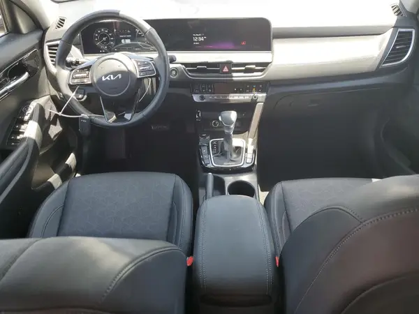 KNDER2AA4R7579223 2024 KIA SELTOS - Image 8