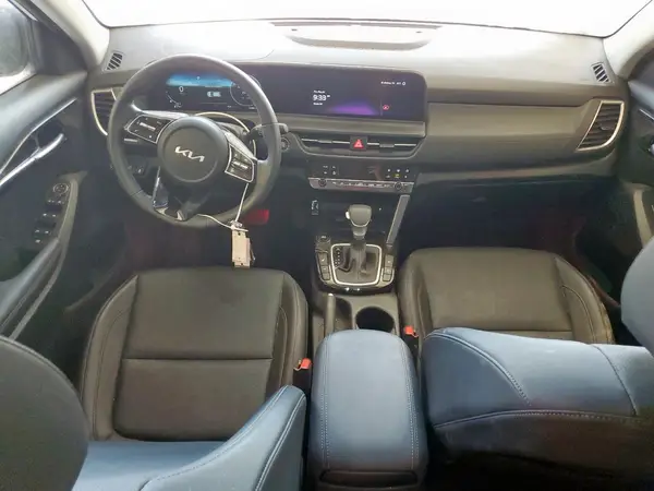 KNDER2AA4R7609160 2024 KIA SELTOS - Image 8