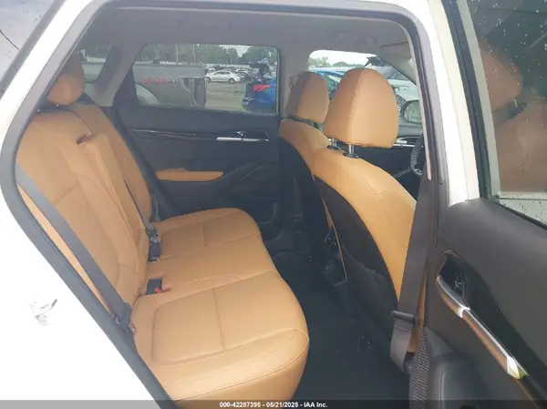 KNDER2AA4R7637413 2024 KIA SELTOS - Image 8