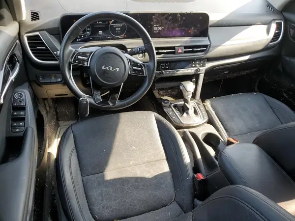 KNDER2AA5R7544691 2024 KIA SELTOS - Image 8