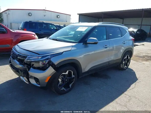 KNDER2AA5R7664796 2024 KIA SELTOS - Image 2