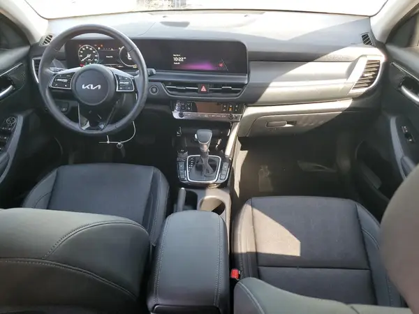 KNDER2AA5S7669521 2025 KIA SELTOS - Image 8