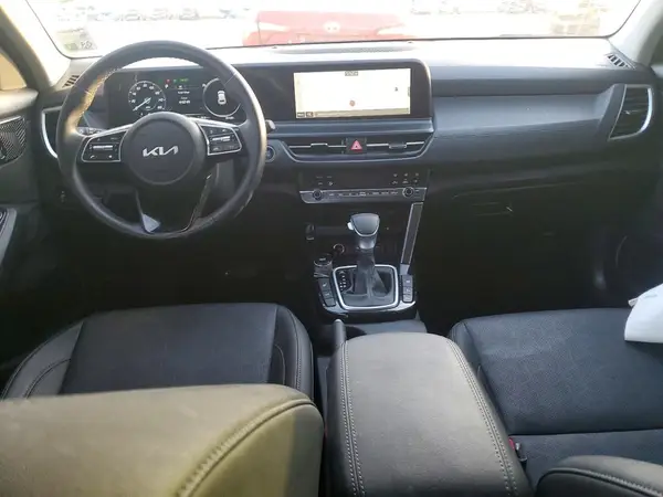 KNDER2AA5T7829558 2026 KIA SELTOS - Image 8