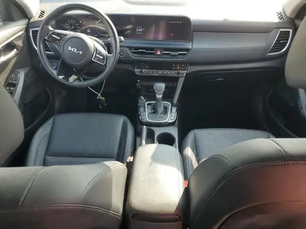 KNDER2AA6R7614621 2024 KIA SELTOS - Image 8