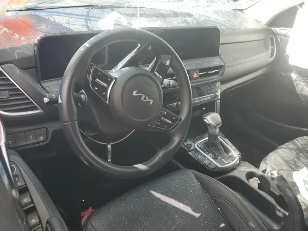 KNDER2AA6R7615039 2024 KIA SELTOS - Image 8
