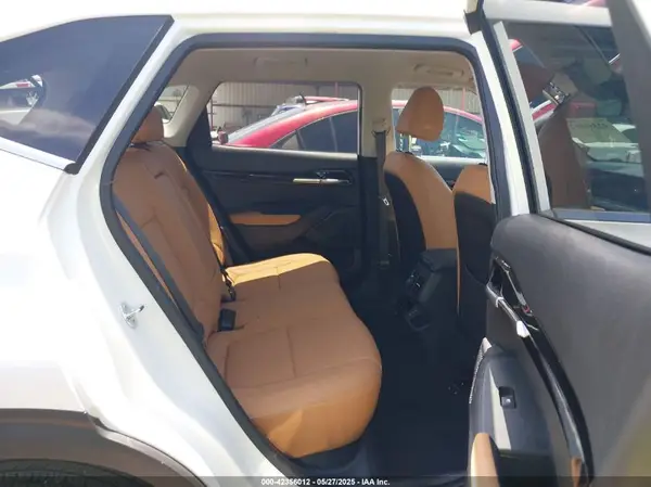KNDER2AA6R7662880 2024 KIA SELTOS - Image 8