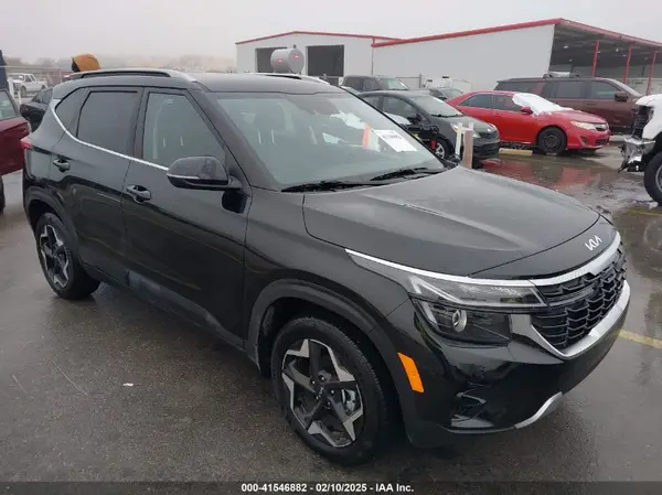 KNDER2AA6R7663883 2024 KIA SELTOS - Image 1