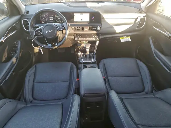 KNDER2AA6S7703403 2025 KIA SELTOS - Image 8