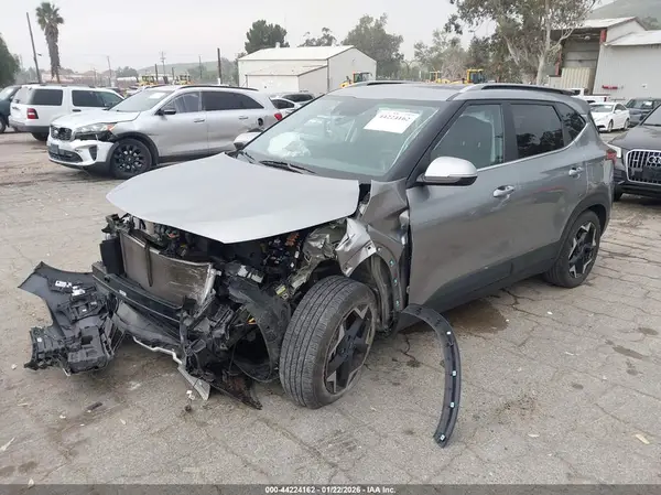 KNDER2AA7R7560505 2024 KIA SELTOS - Image 2