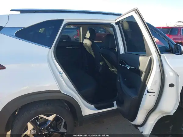 KNDER2AA7S7676650 2025 KIA SELTOS - Image 8