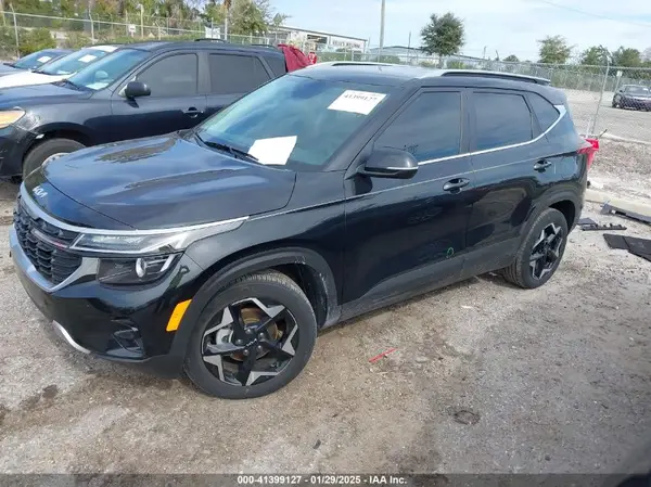 KNDER2AA8R7560478 2024 KIA SELTOS - Image 2