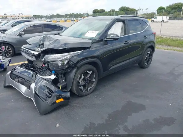 KNDER2AA8R7636670 2024 KIA SELTOS - Image 2