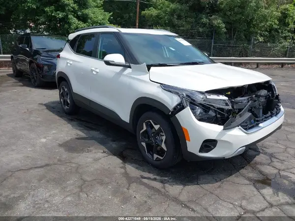 KNDER2AA8S7674258 2025 KIA SELTOS - Image 1