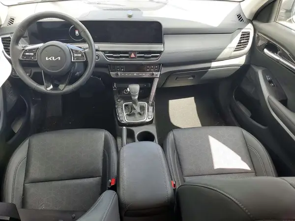 KNDER2AA8T7850677 2026 KIA SELTOS - Image 8