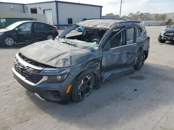 KNDER2AA9R7499495 2024 KIA SELTOS - Image 1