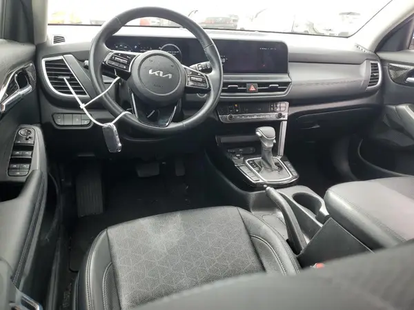 KNDER2AAXR7489610 2024 KIA SELTOS - Image 8