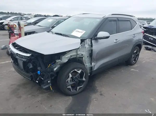 KNDER2AAXS7801284 2025 KIA SELTOS - Image 2