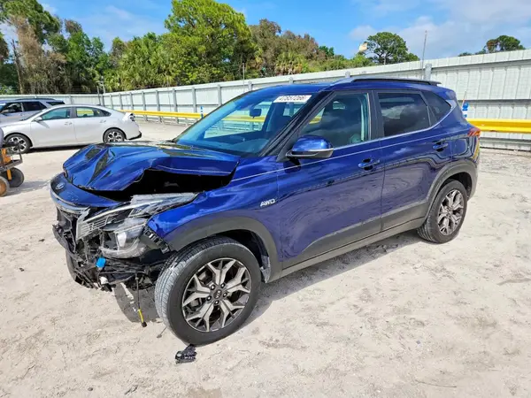 KNDERCAA0M7078828 2021 KIA SELTOS - Image 1
