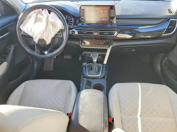 KNDERCAA0M7081437 2021 KIA SELTOS - Image 8