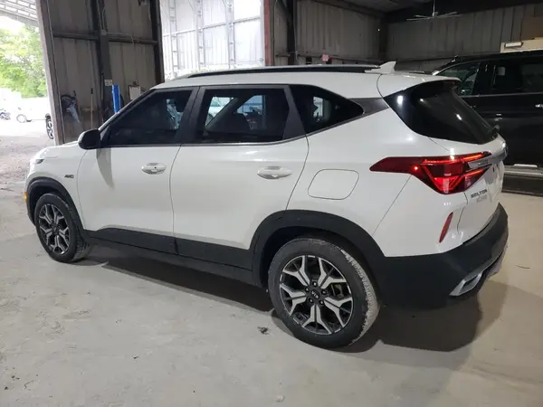 KNDERCAA0M7088467 2021 KIA SELTOS - Image 2