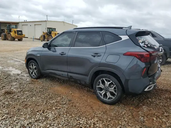 KNDERCAA0M7149672 2021 KIA SELTOS - Image 2