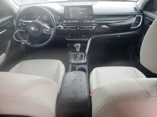 KNDERCAA0M7171588 2021 KIA SELTOS - Image 8