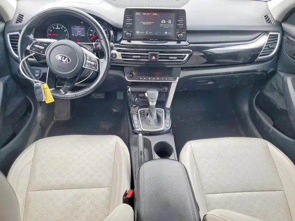 KNDERCAA0M7195504 2021 KIA SELTOS - Image 8