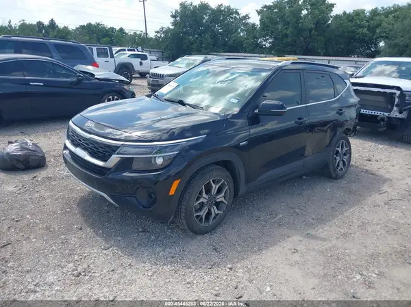 KNDERCAA0M7225505 2021 KIA SELTOS - Image 2