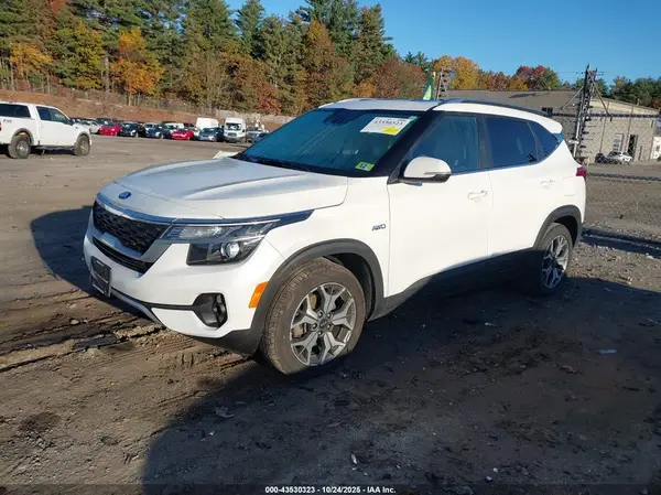 KNDERCAA1M7151396 2021 KIA SELTOS - Image 2