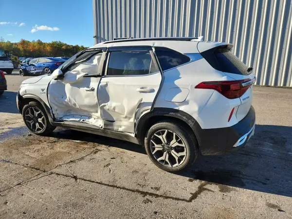 KNDERCAA1N7287447 2022 KIA SELTOS - Image 2