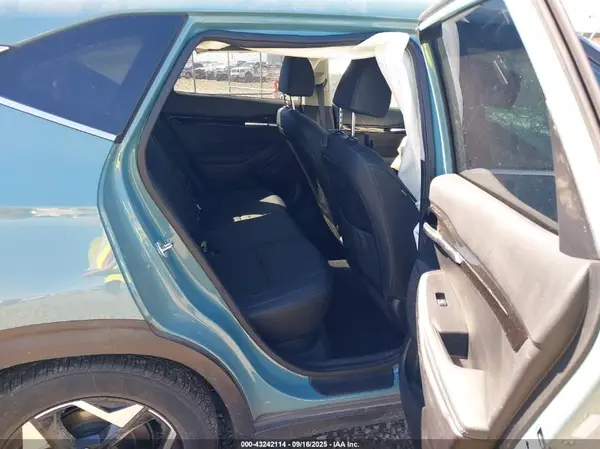 KNDERCAA1R7592517 2024 KIA SELTOS - Image 8