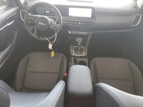 KNDERCAA1S7734676 2025 KIA SELTOS - Image 8